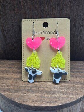 NWT Cow Tag Moo Cow Earrings Pierced Acrylic Farm Girl Dangle Drop Light Weight
